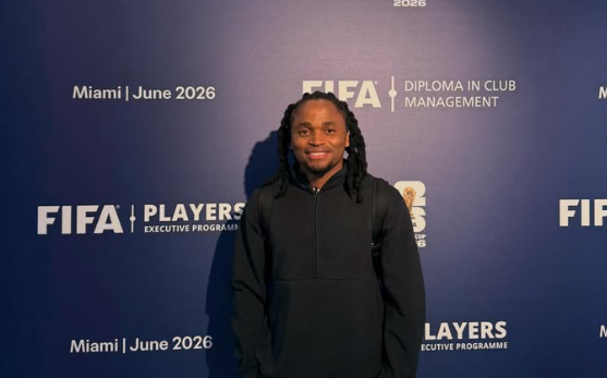 Siphiwe Tshabalala graduates from inaugural leadership programme
