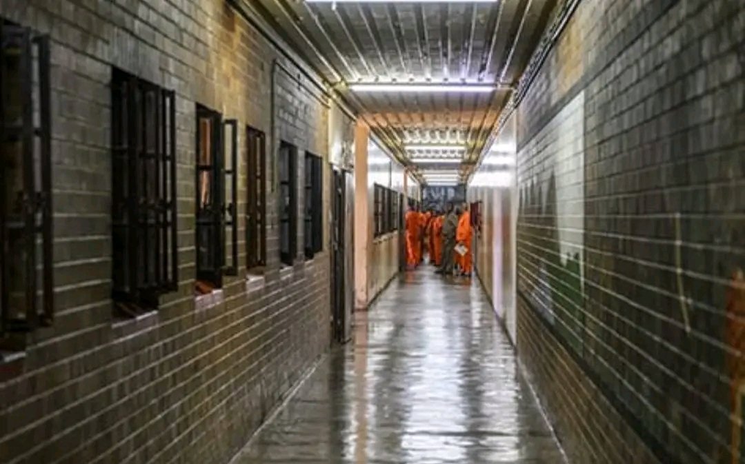 How ageing prisons are helping inmates hide drugs and weapons