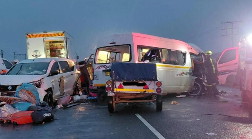 21 people killed in devastating Western Cape crash